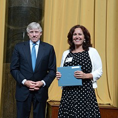 Mary McNamara of Los Angeles Times - The Pulitzer Prizes